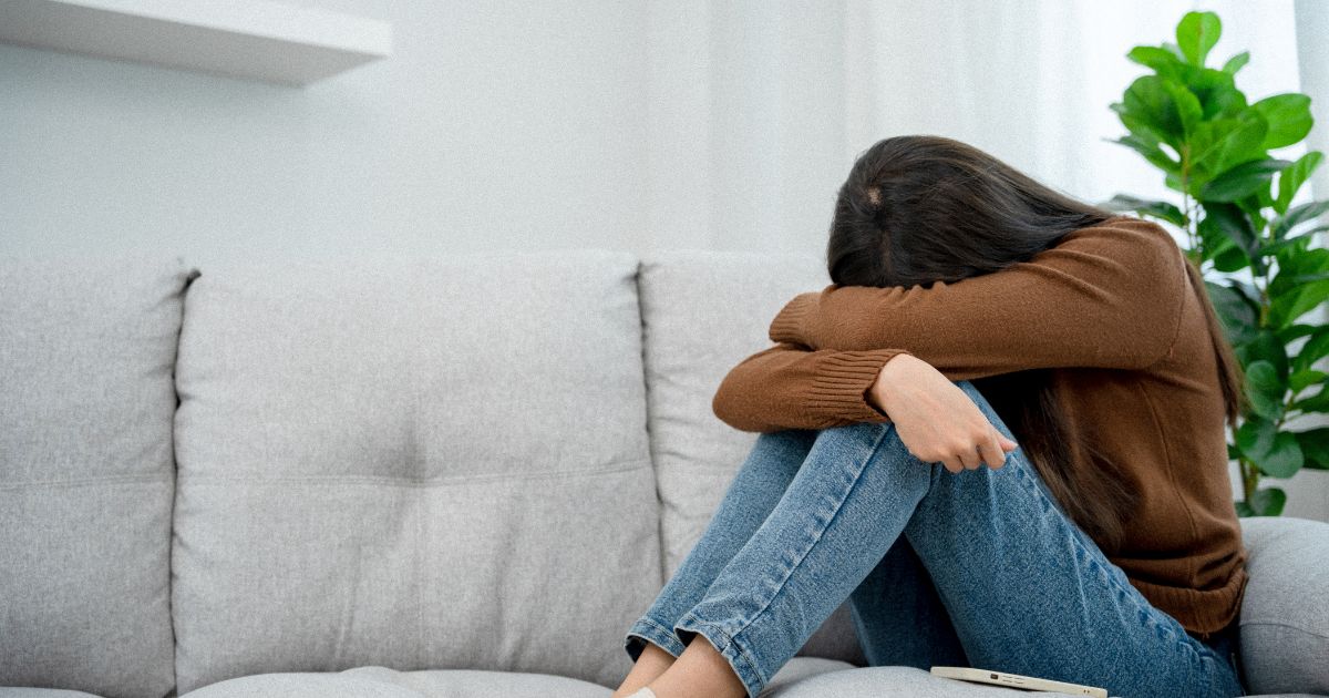 Article Comment aider une personne dépressive : 10 actions clés à mettre en place