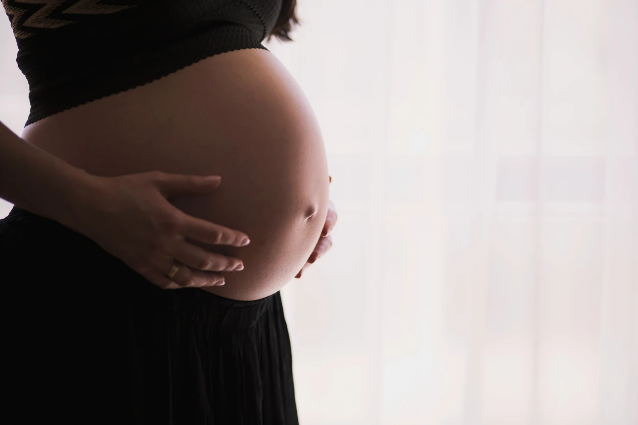 Article Femme enceinte ostéopathie : quels sont ses bienfaits ?