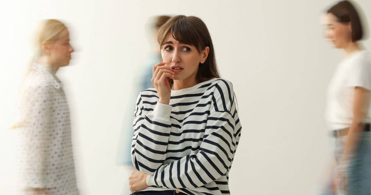 Article Hypnose et agoraphobie : retrouver sa liberté en surmontant la peur des espaces
