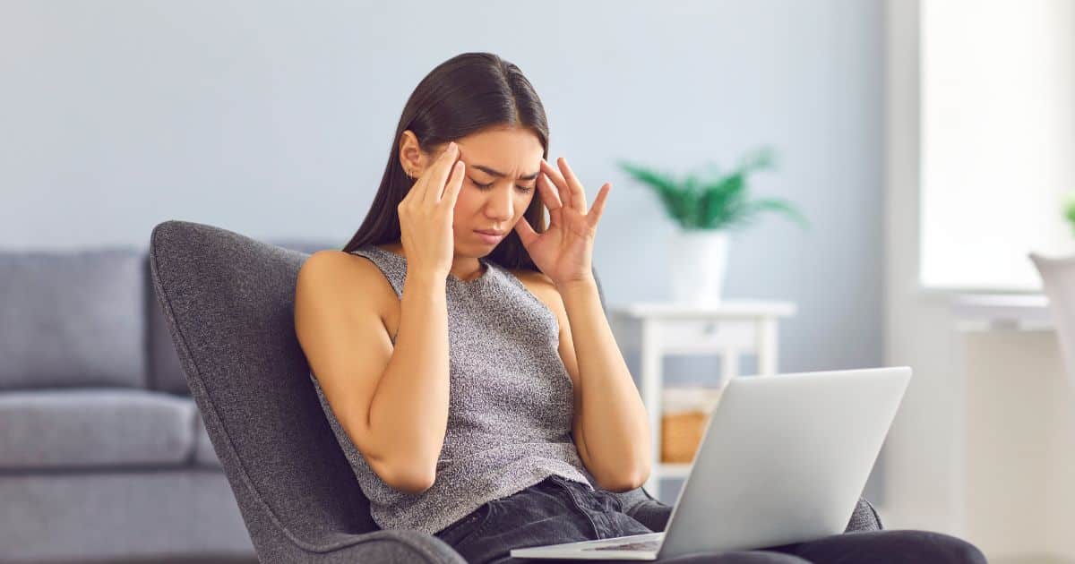 Article Réflexologie vs Migraine : le match qui fait du bien