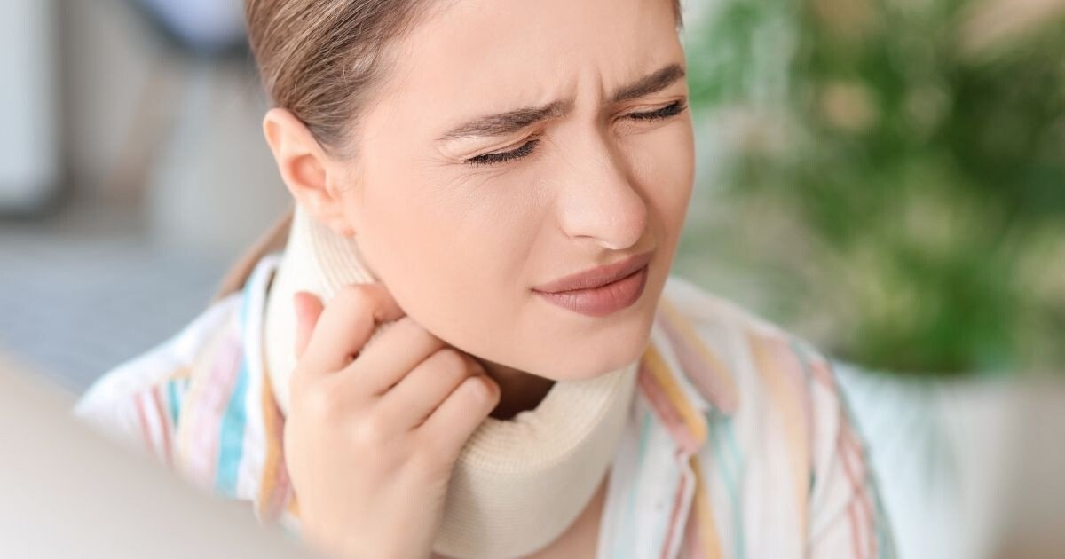 Image pour l'article Chaud ou froid : que faut-il appliquer en cas de torticolis ?